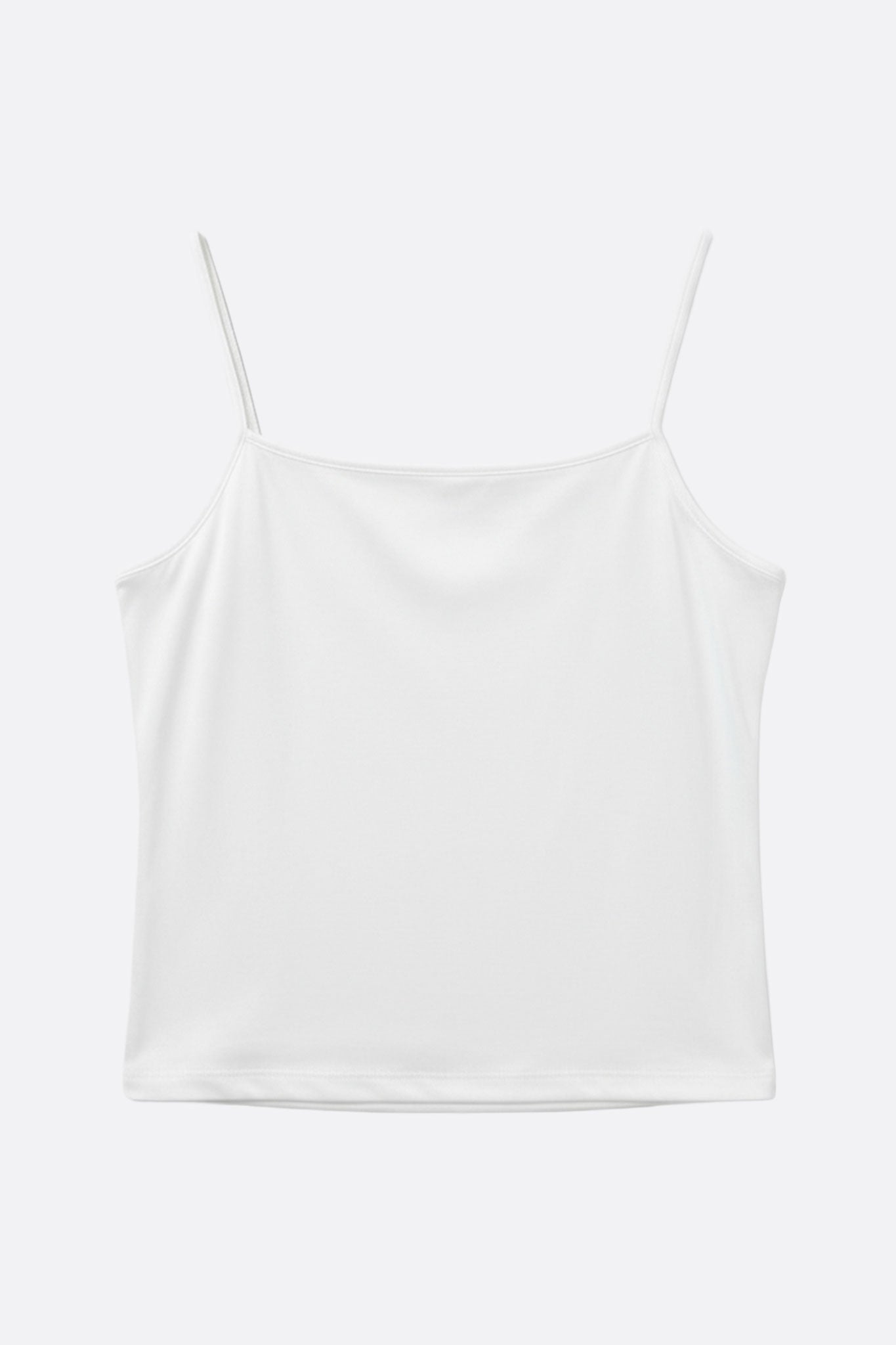 Détail du dos d'un polo en maille ajourée ivoire, rehaussé de sequins ton sur ton, idéal pour un été élégant et raffiné.