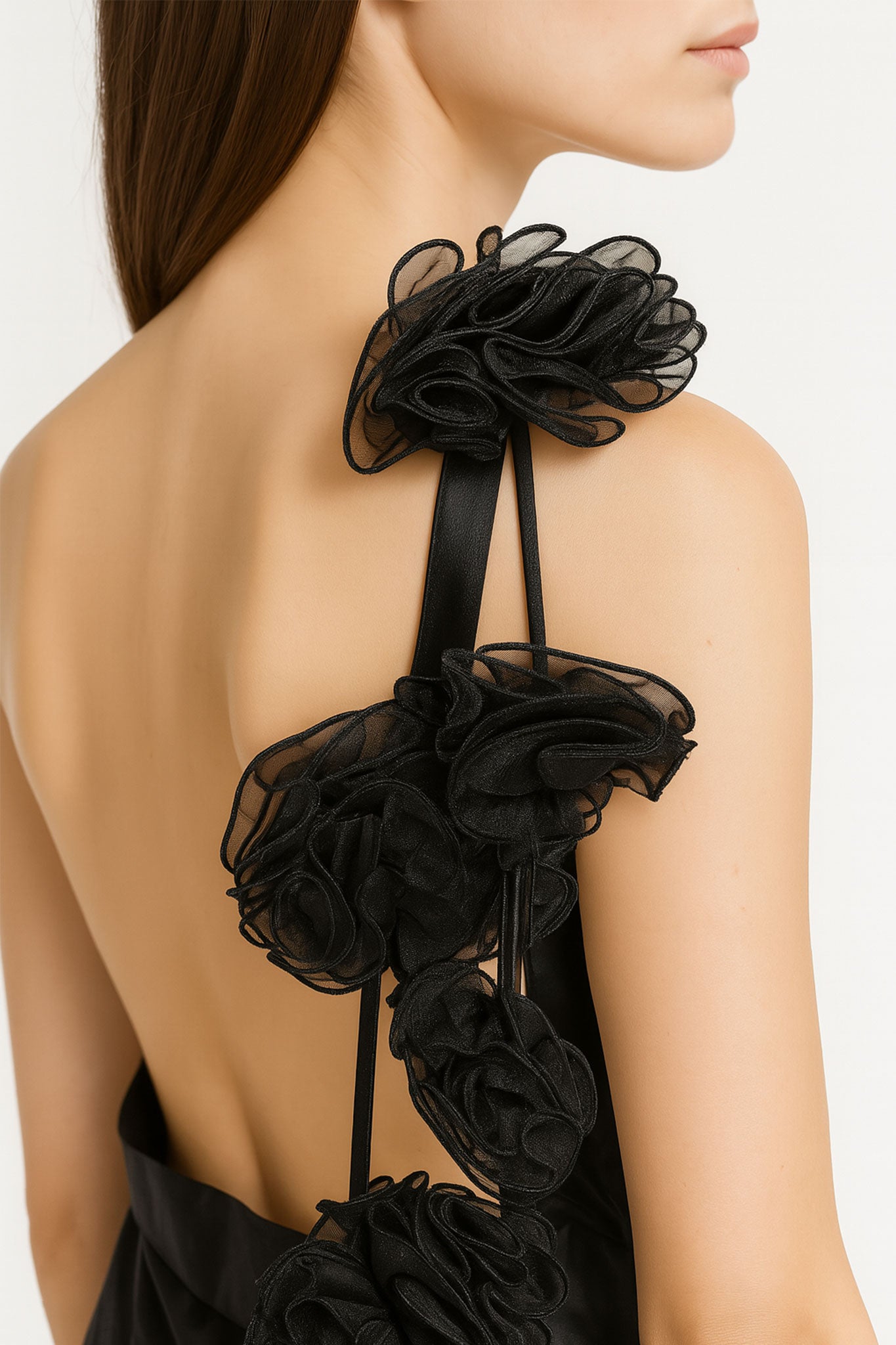Robe courte noire satinée à dos nu et fleurs sculpturales - MISCIANO