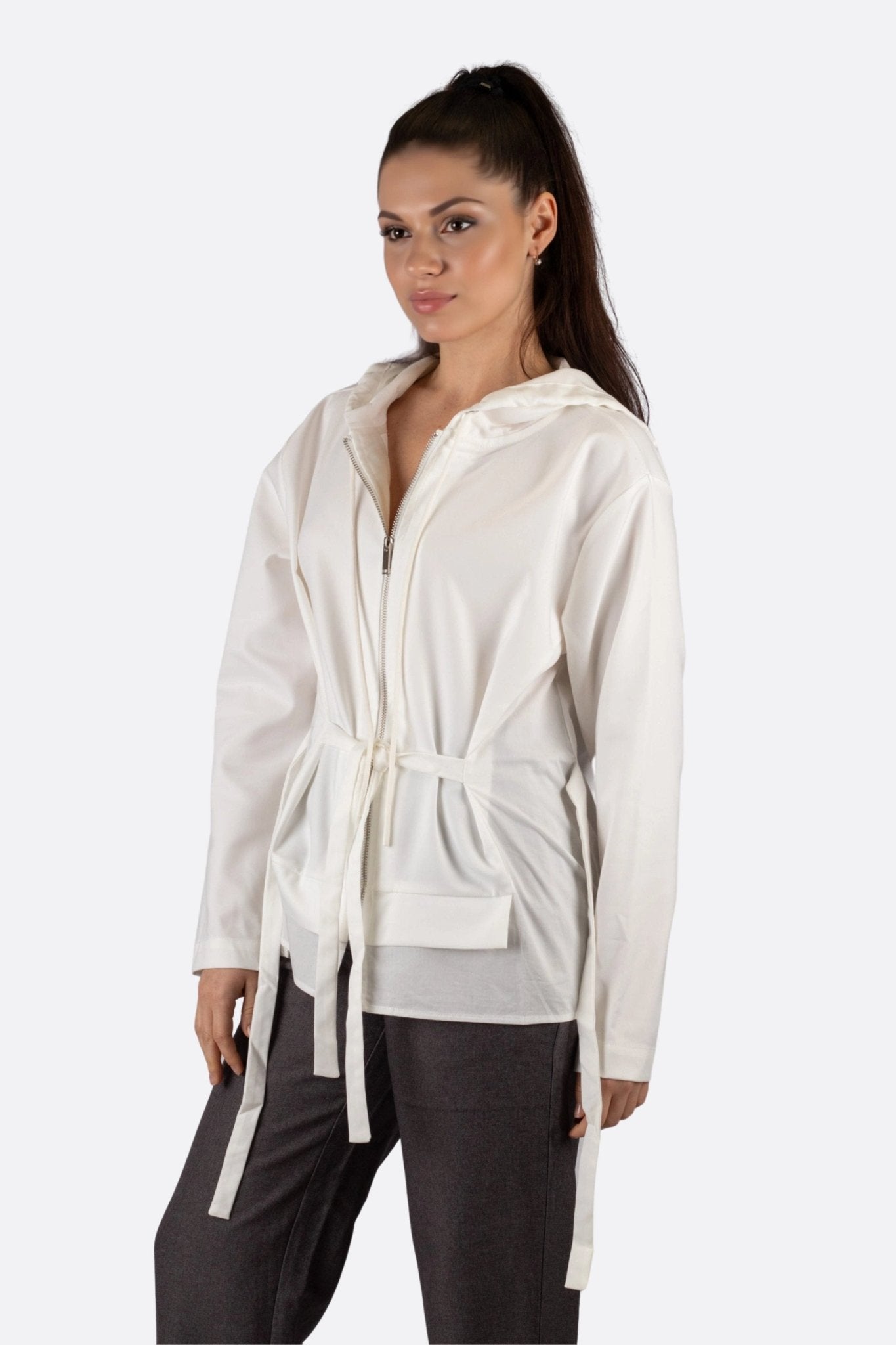 Veste - chemise blanche légère à capuche et liens à nouer - MISCIANO