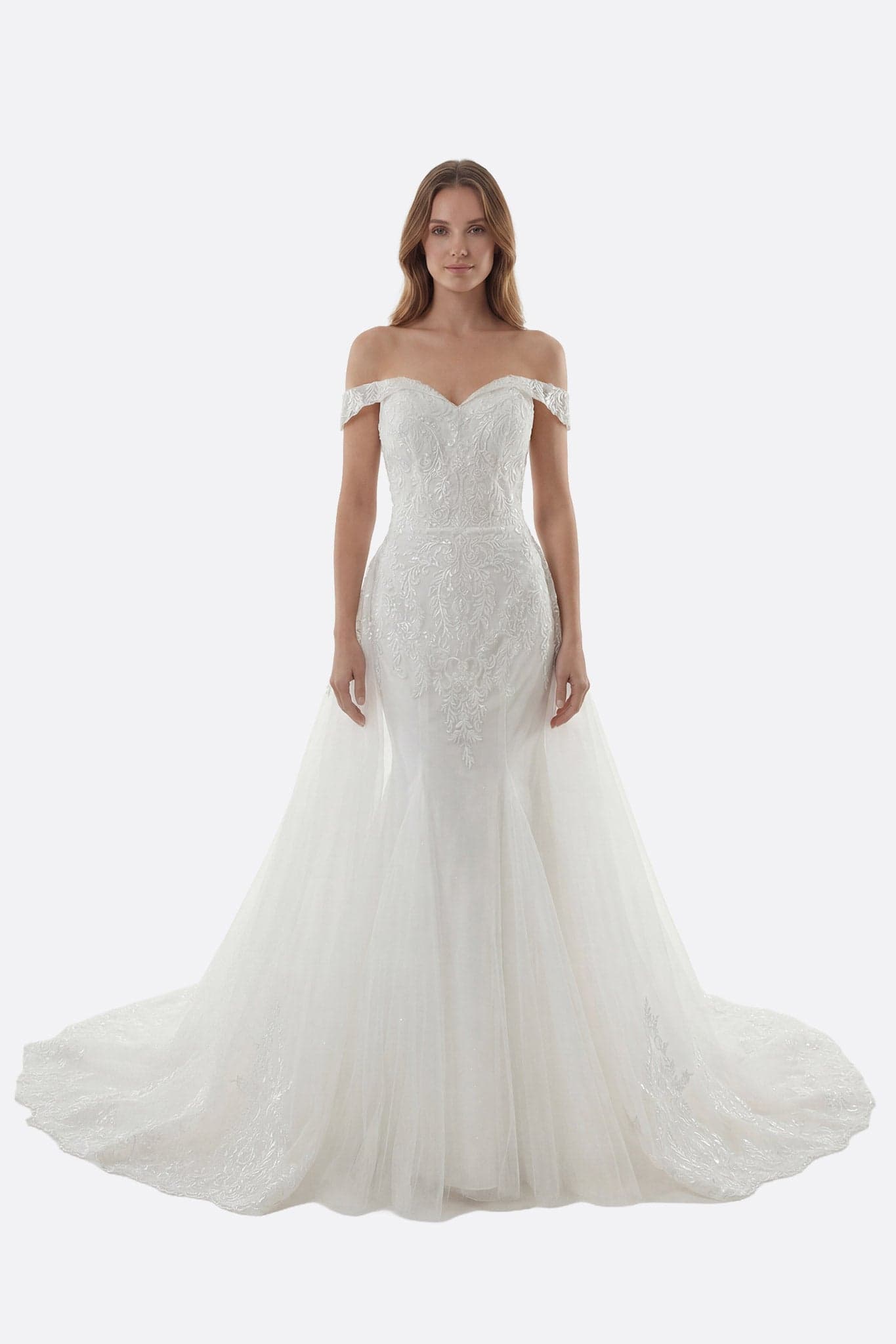 Abito da sposa a sirena con spalle scoperte e strascico rimovibile, in tessuto elegante e raffinato.