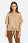 Chemise satinée beige à nouer
