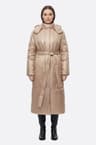 Doudoune lunga perlacea beige con cintura trapuntata