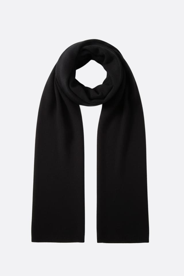 Sciarpa in cachemire nero Millenero, accessorio raffinato per aggiungere un tocco di eleganza ai tuoi outfit invernali.