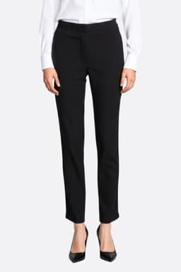 Pantalone nero a gamba dritta in tessuto leggero, perfetto per un look chic la sera o in ufficio.