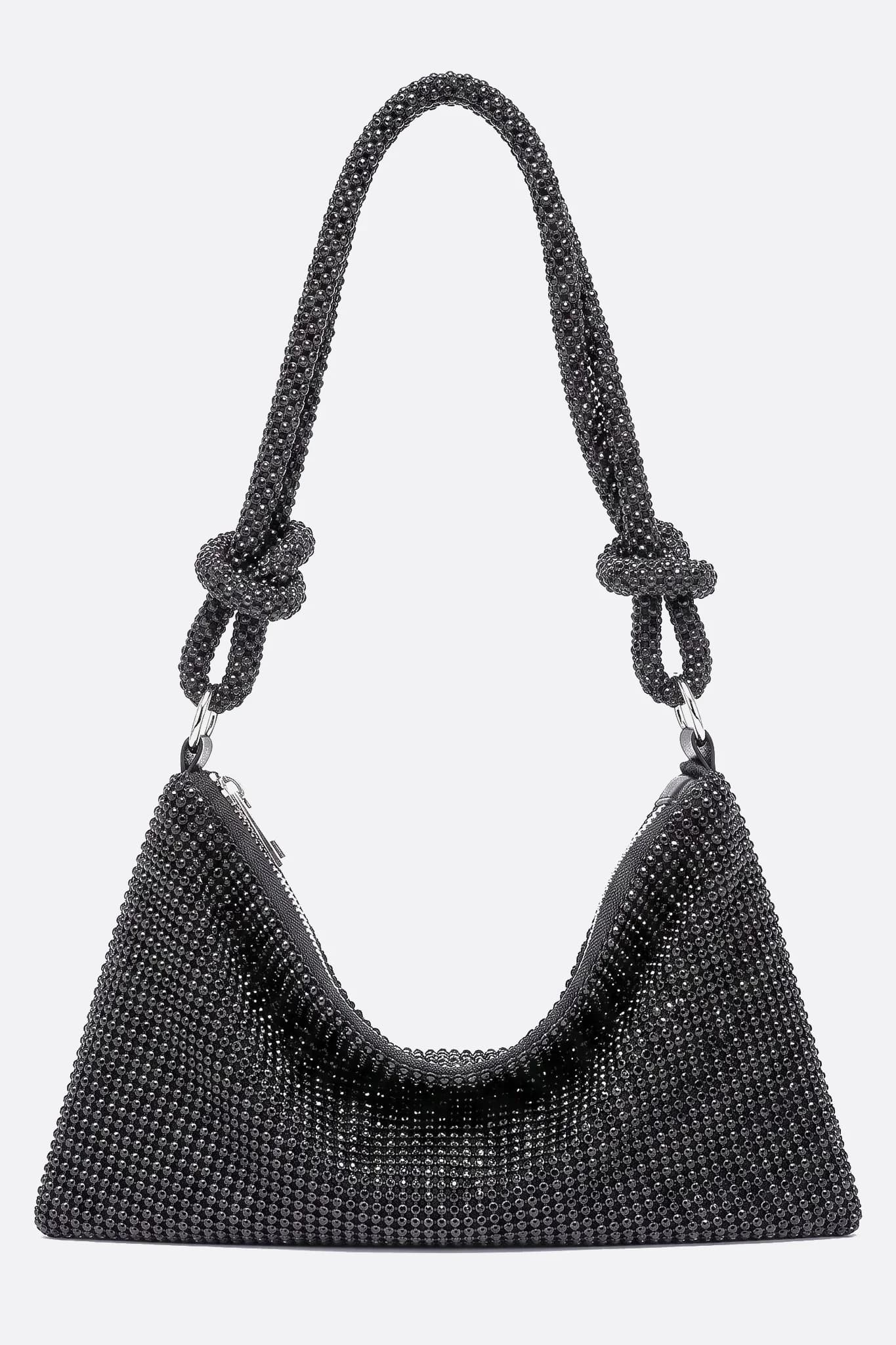 Pochette da sera nera interamente ricoperta di strass, vista frontale su sfondo grigio