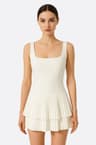 Robe courte évasée blanche plissée