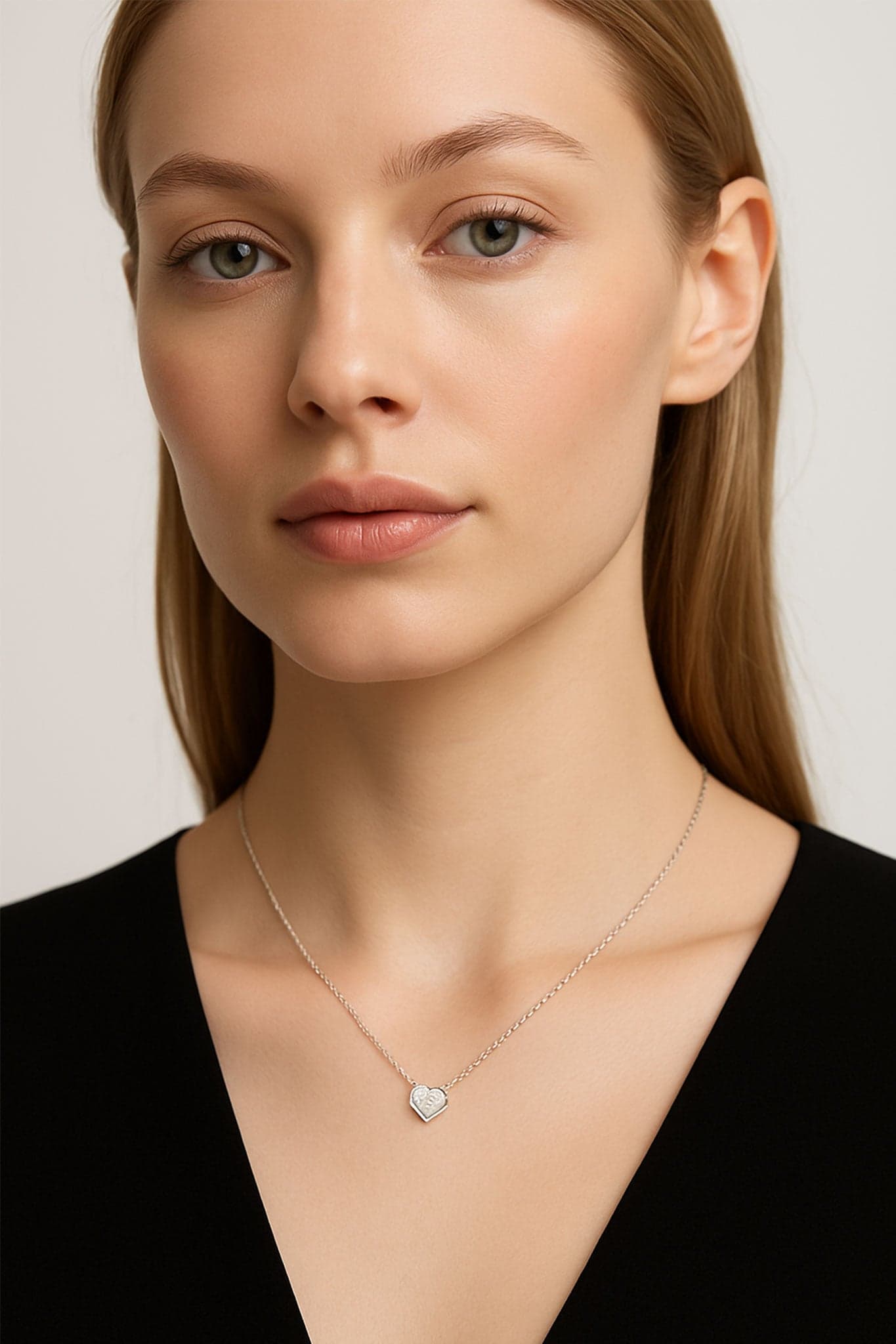 Chic 925 silver necklace with heart pendant, micro-paved crystal sparkle for a daily touch of softness