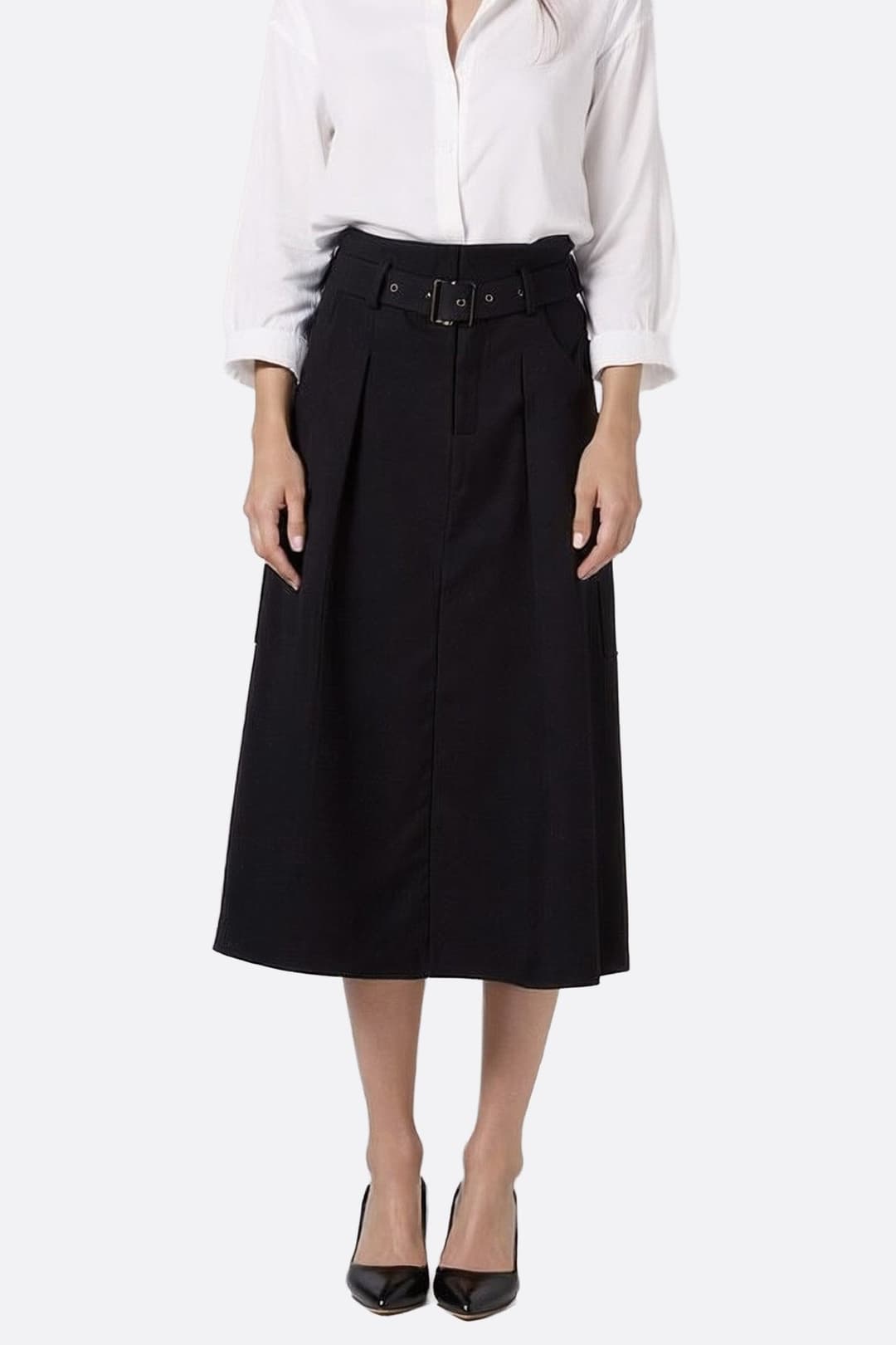 Jupe midi noire à taille haute avec ceinture intégrée, idéale pour un look chic au quotidien ou lors dune soirée raffinée.