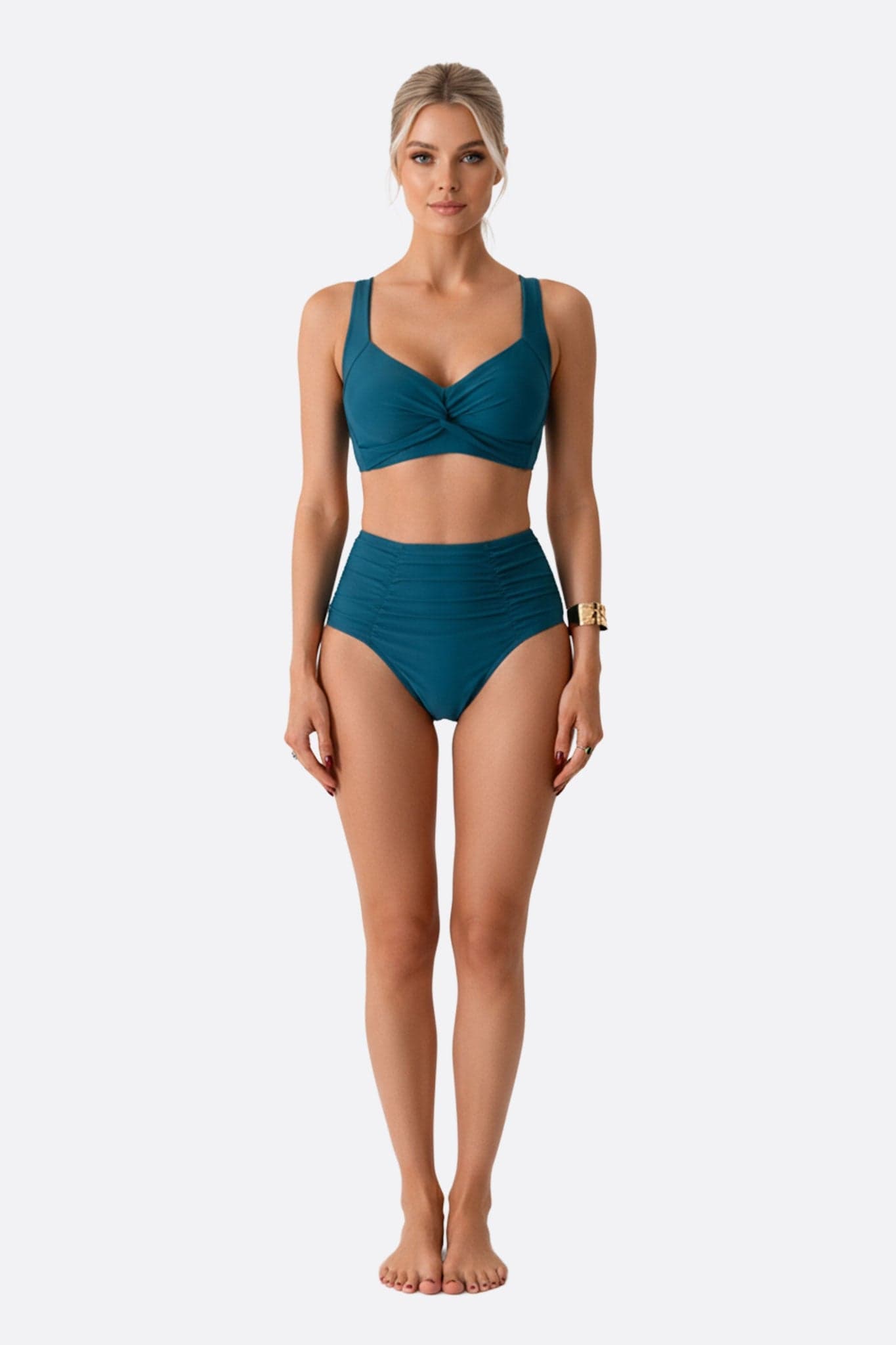 Eleganter zweiteiliger Bikini in petrolblau mit gedrehtem Oberteil, ideal für einen stilvollen Strandtag.