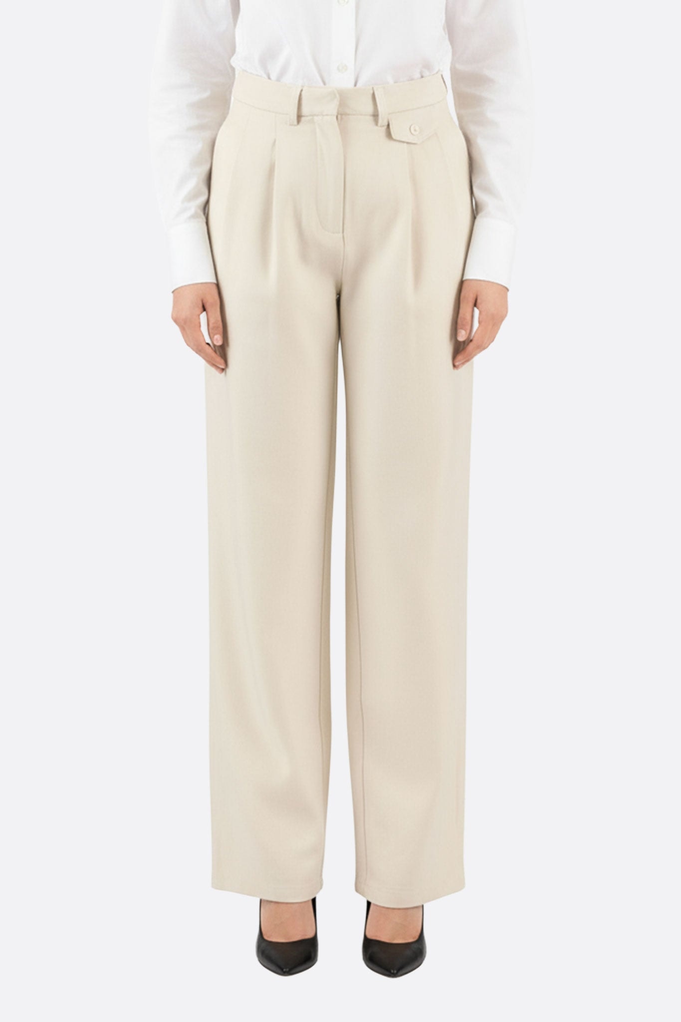 Pantalón amplio beige de talle alto, chic y fluido, ideal para un look elegante en cualquier ocasión.