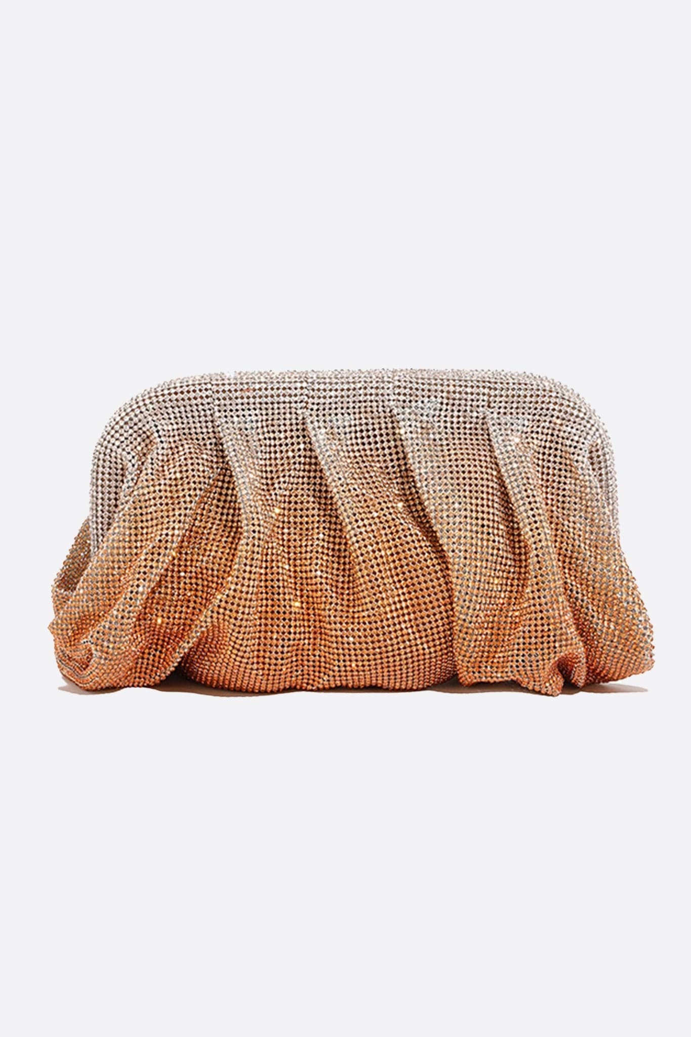 Pochette nuage élégante ornée de cristaux argent cuivré, parfaite pour une soirée chic et raffinée.