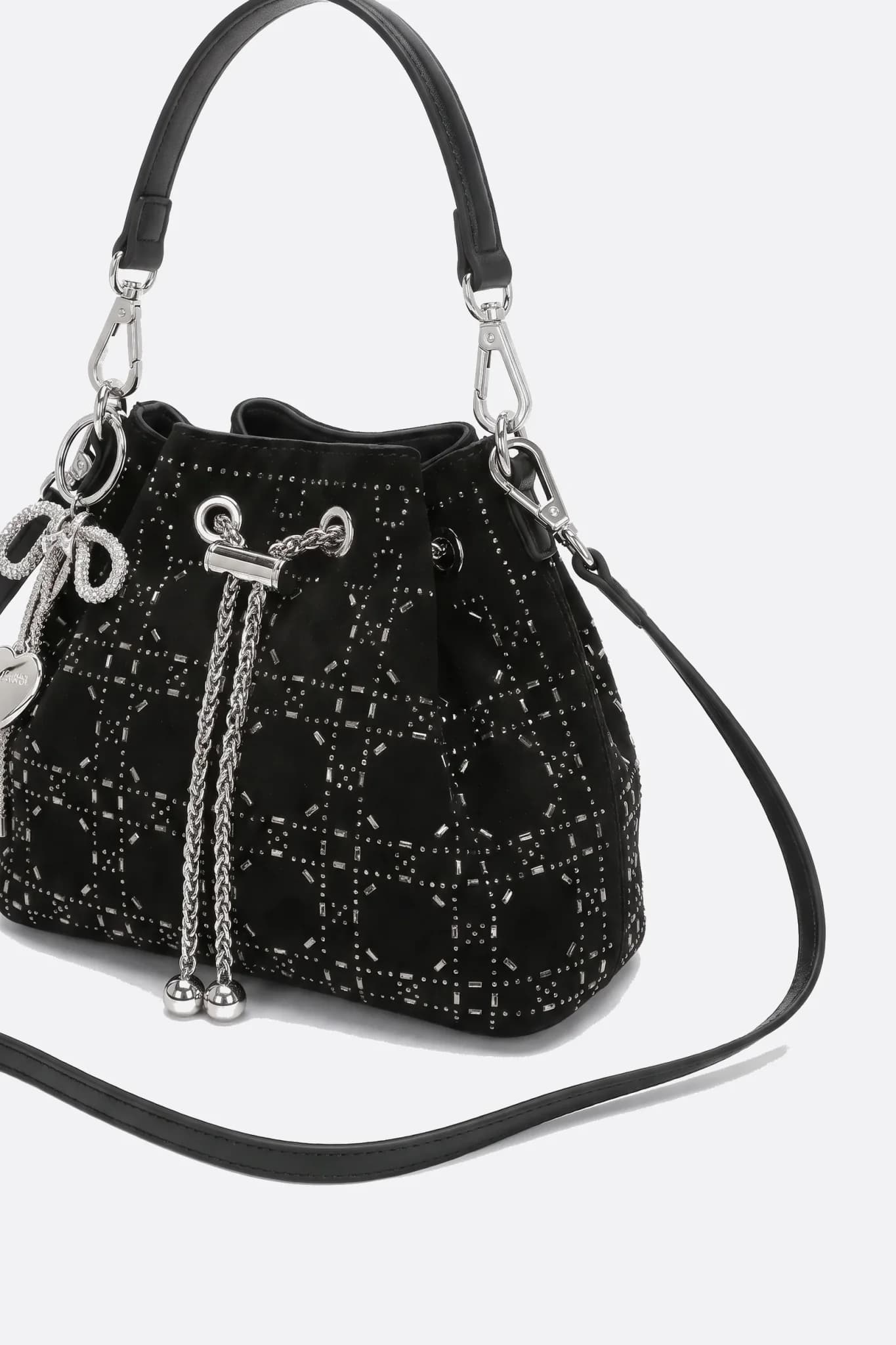 Sac seau Fimka, gros plan sur le matelassage strass et l’anse courte