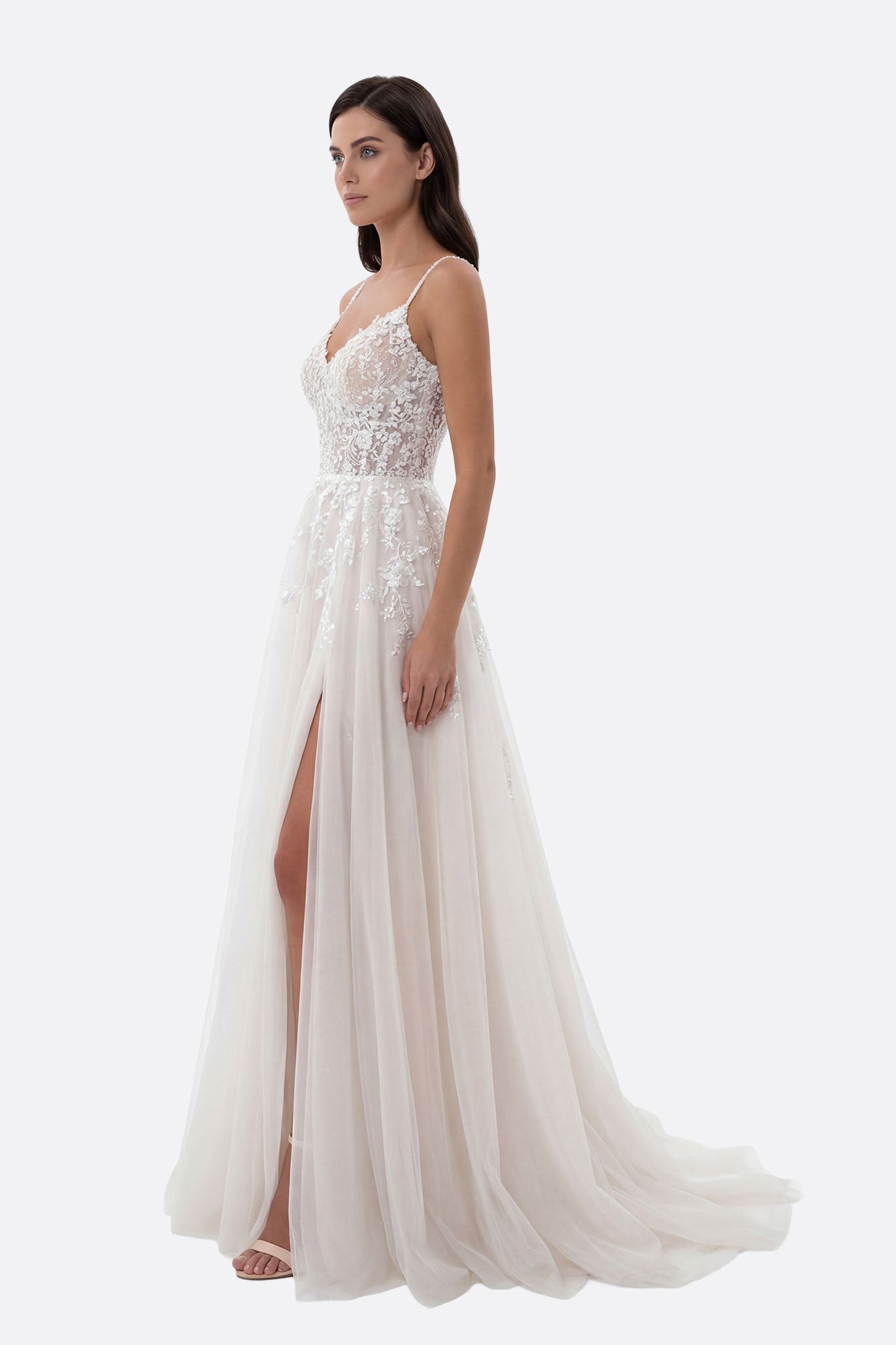 Vestido de novia fluido con tirantes de tul bordado - Misciano