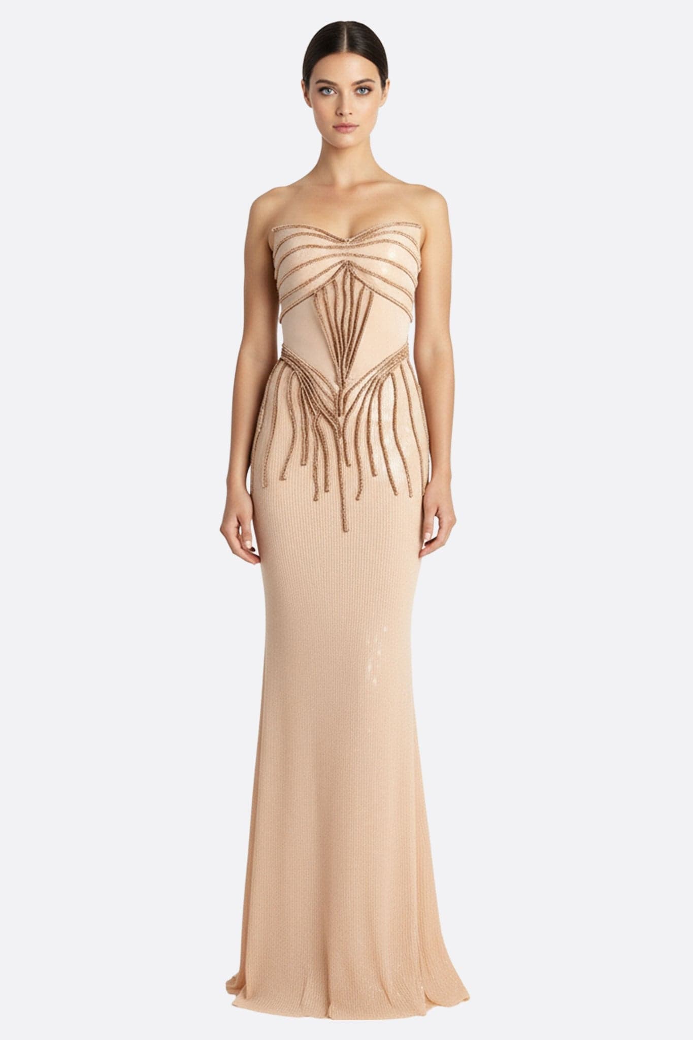Robe sirène longue en nude, broderies délicates, parfaite pour une soirée glamorous, signée Misciano.