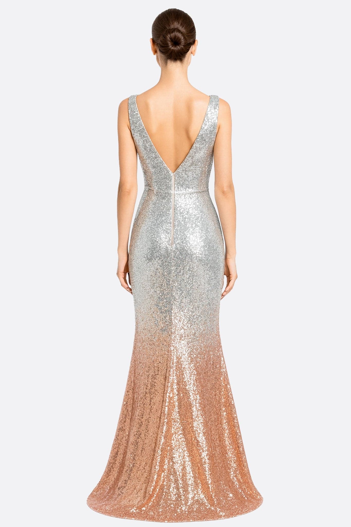 Dazzling long mermaid dress in transparent tulle, decorated with gold sequins, ideal for your chic events.