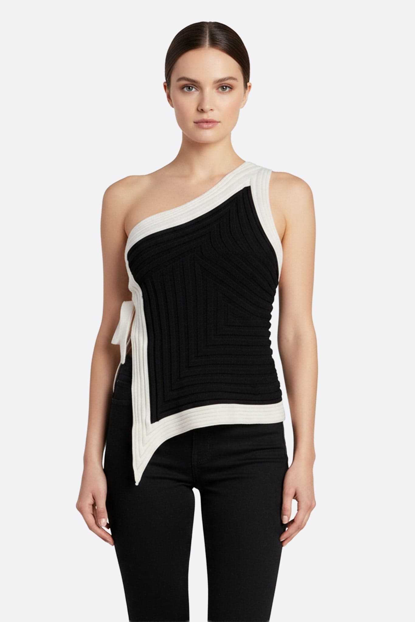 Black and white graphic asymmetric top, chic and modern style for a bold everyday look