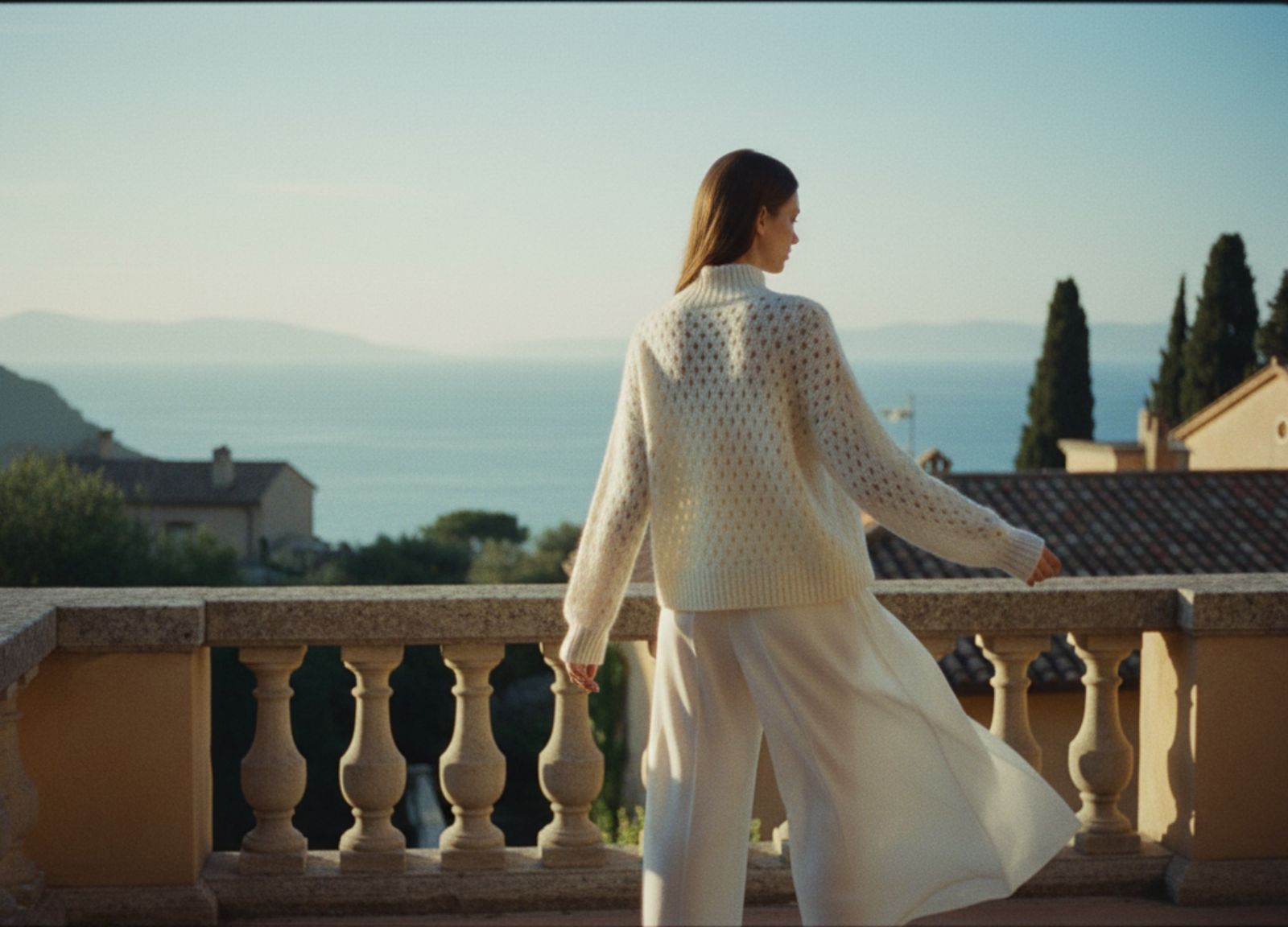 Кашемир Мисчиано: мягкий свет, плавные линии и современная женственность