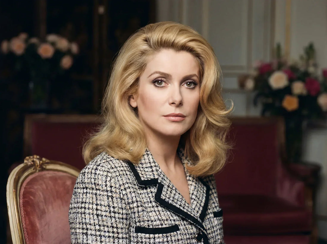 Vision Misciano de lélégance intemporelle et mise en valeur de la silhouette de Catherine Deneuve