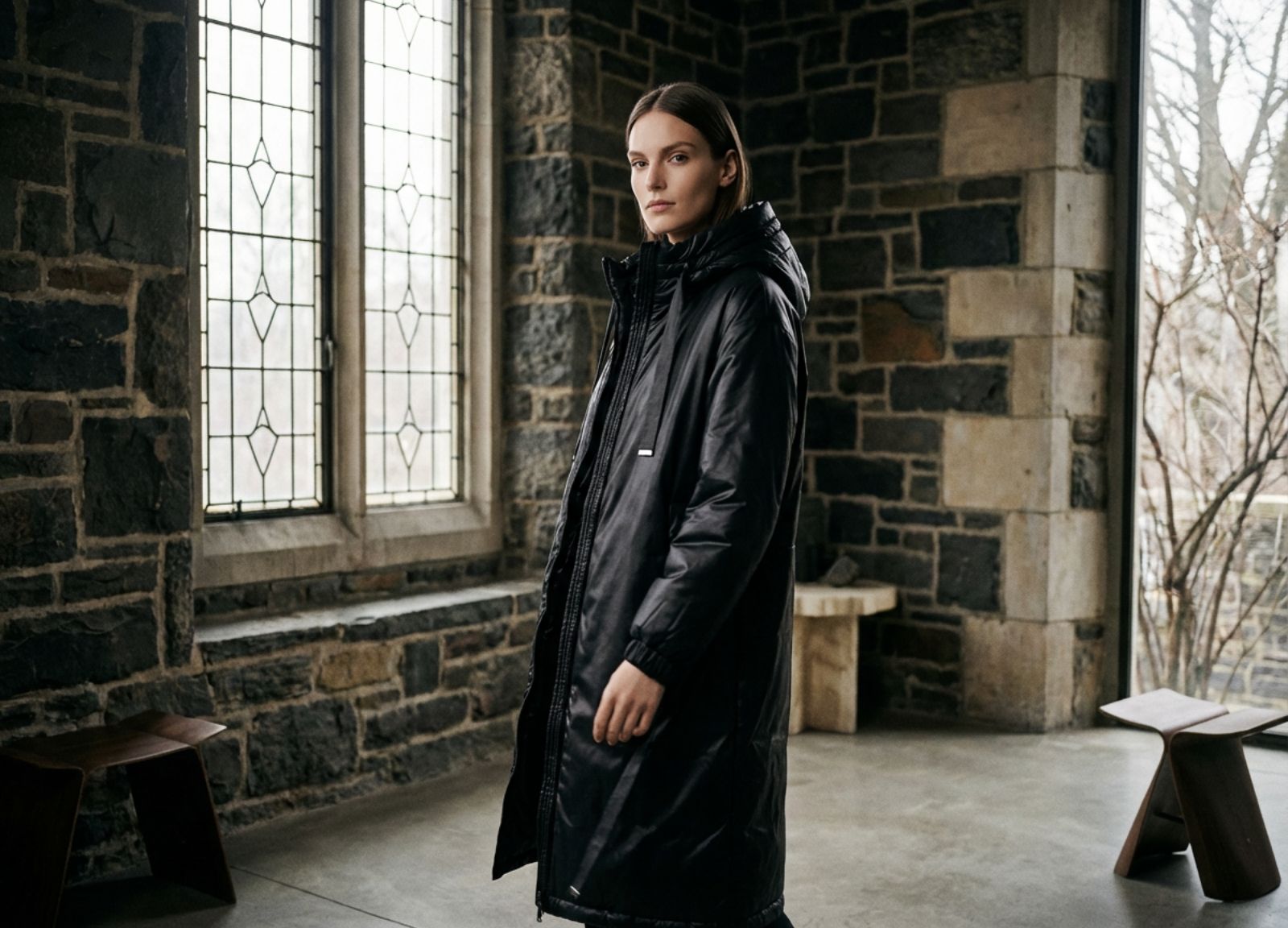 Дутый черный пуховик для женщин класса люкс: искусство теплоты и легкости в вечном городском стиле