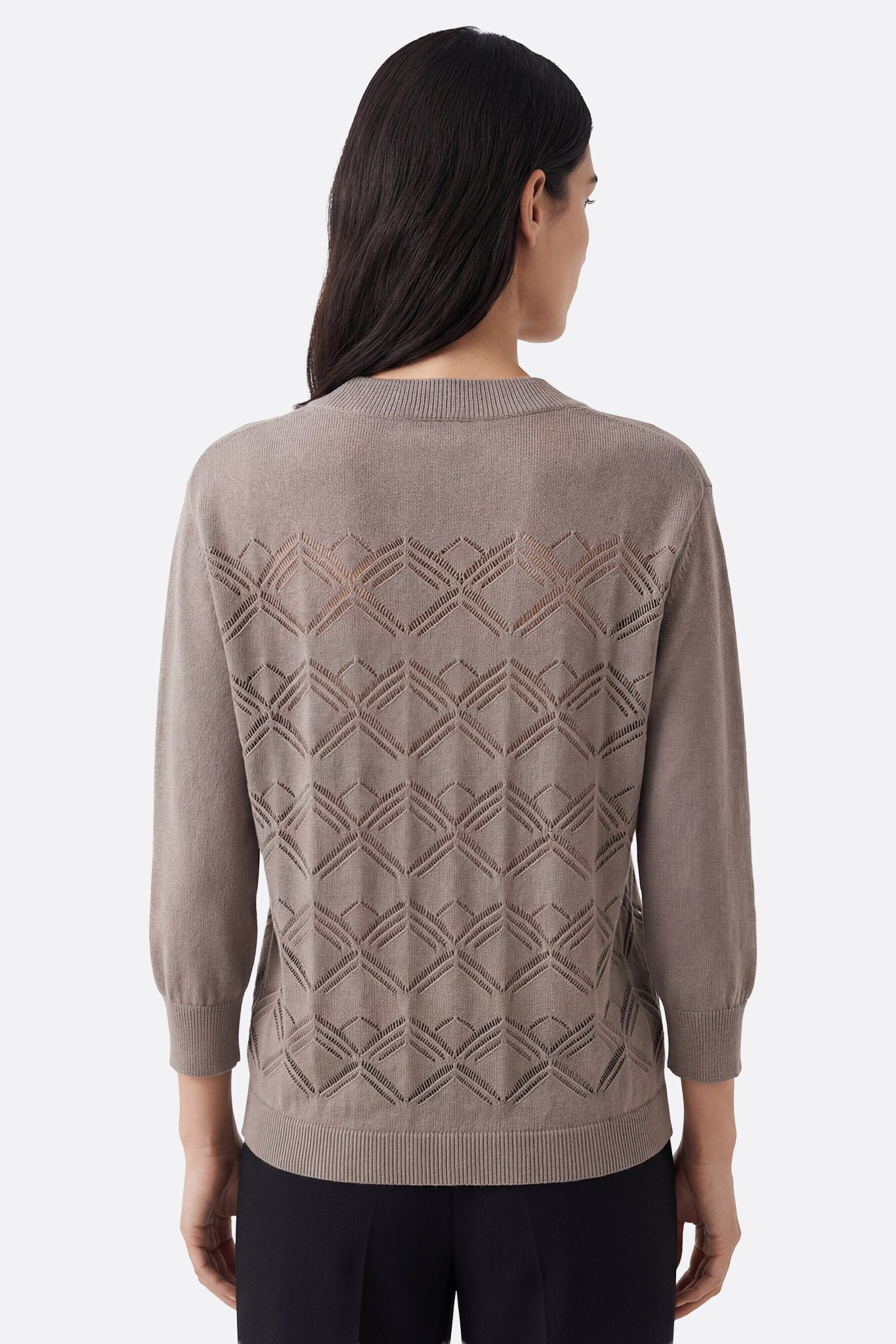 
Pull mit geometrischem Lochmuster in Taupe



