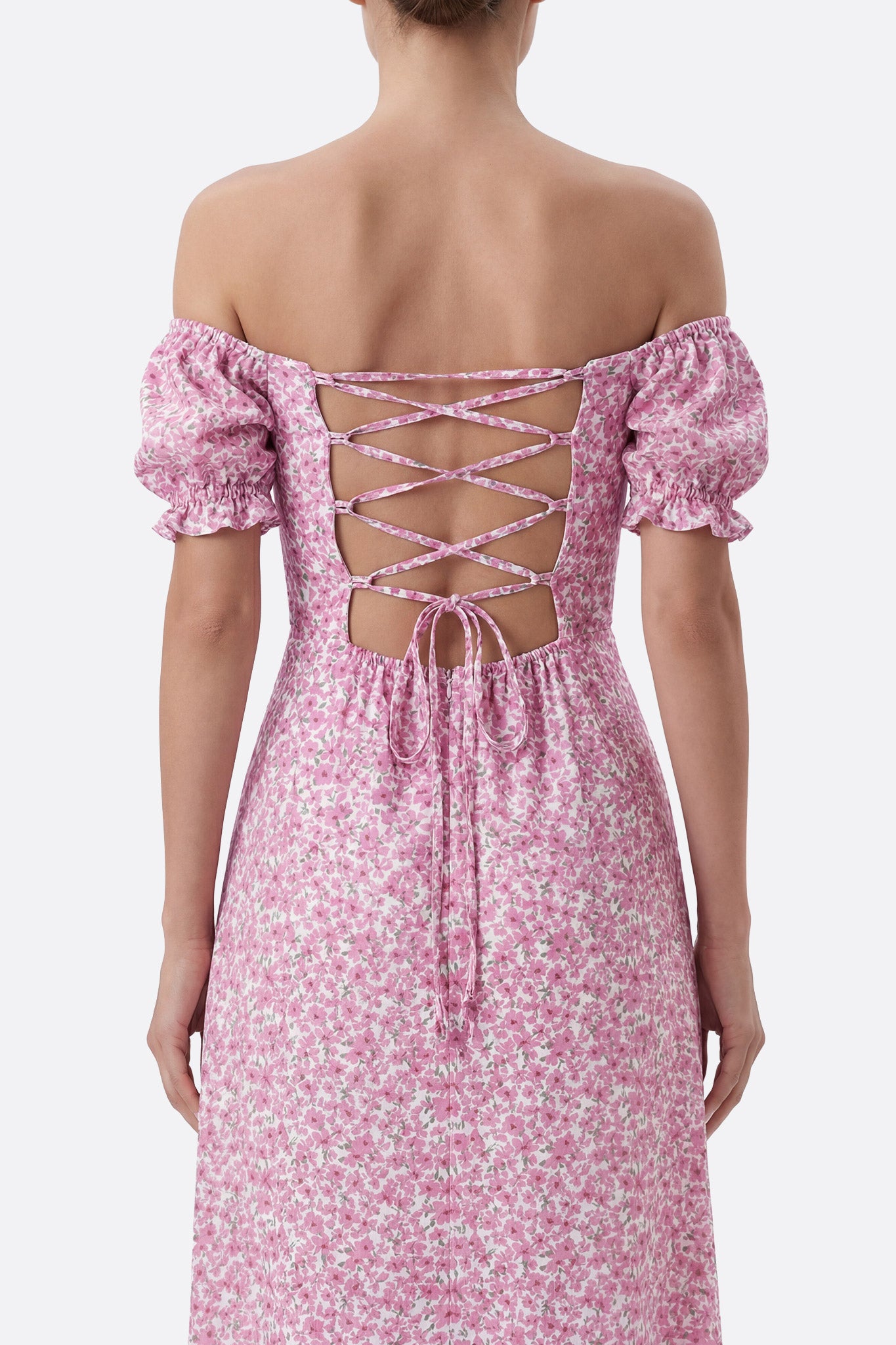 
Robe midi florale rose à manches bouffantes



