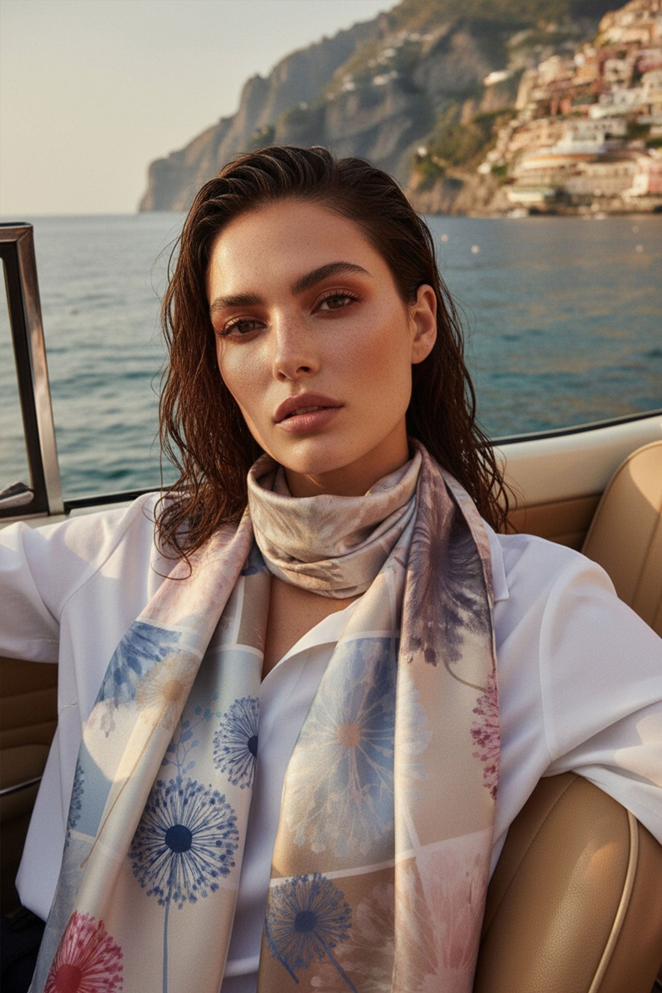 Angle différent du carré de soie 90x90 cm à motifs floraux, accessoire léger et élégant pour une touche raffinée au...