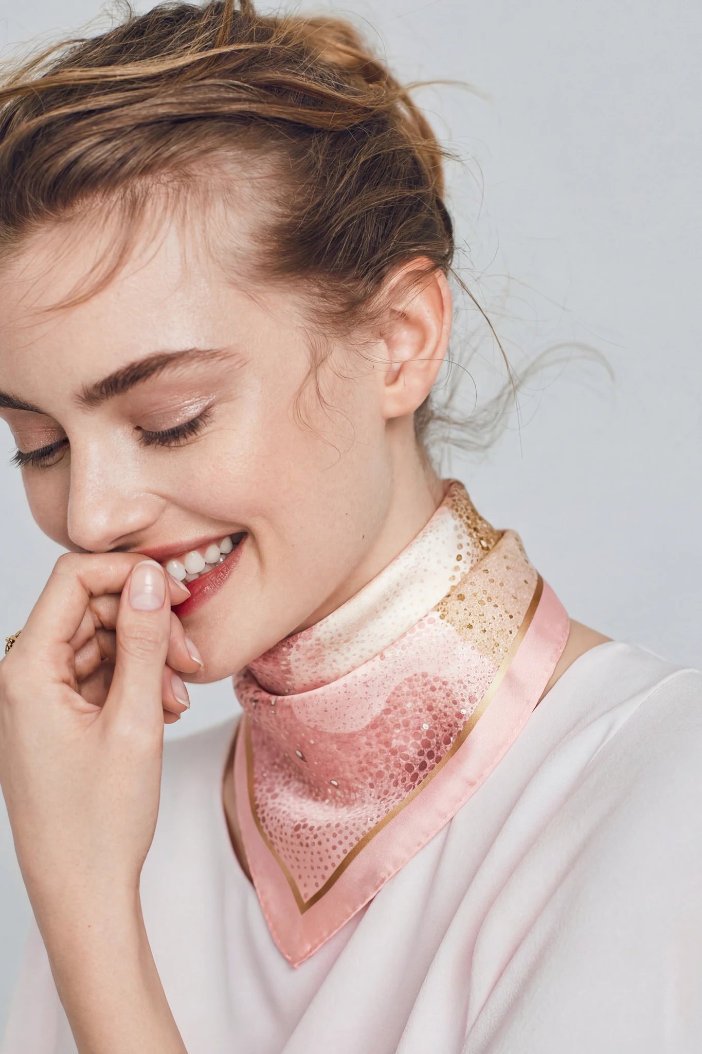 90 Silk Square Powdered Pink Aurore Double-Sided