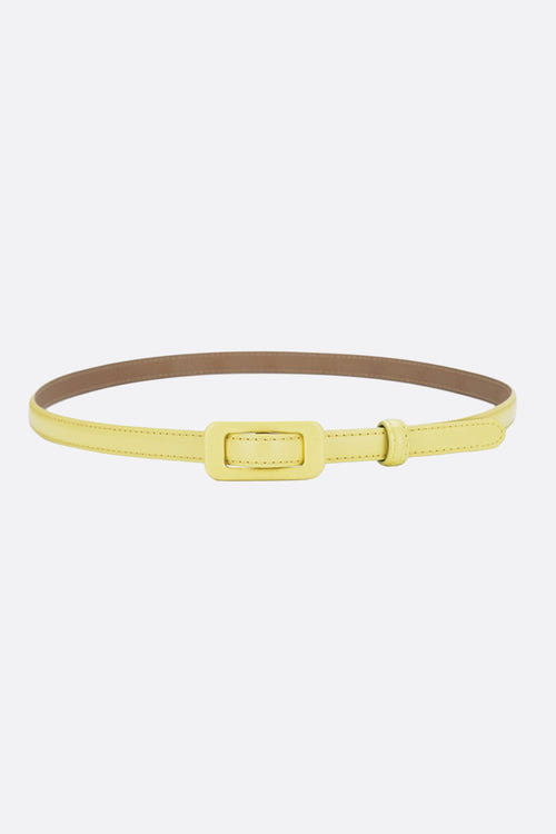 
Ceinture fine en jaune lumineux à boucle rectangulaire, un accessoire élégant pour accentuer une silhouette lors d'une...



