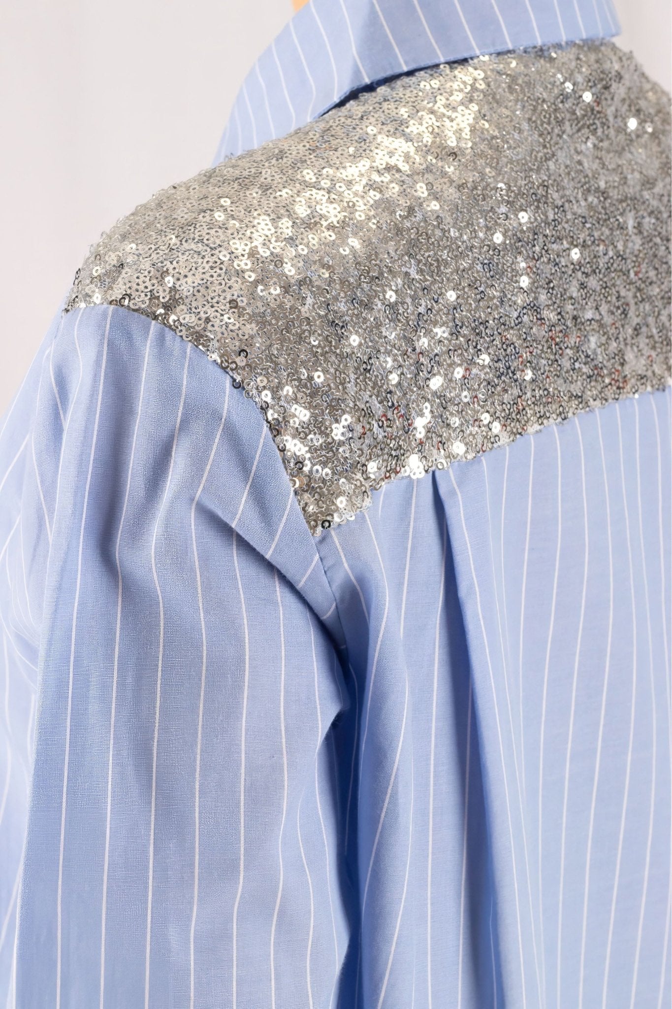 Chemise à rayures bleu ciel à épaules pailletées - MISCIANO