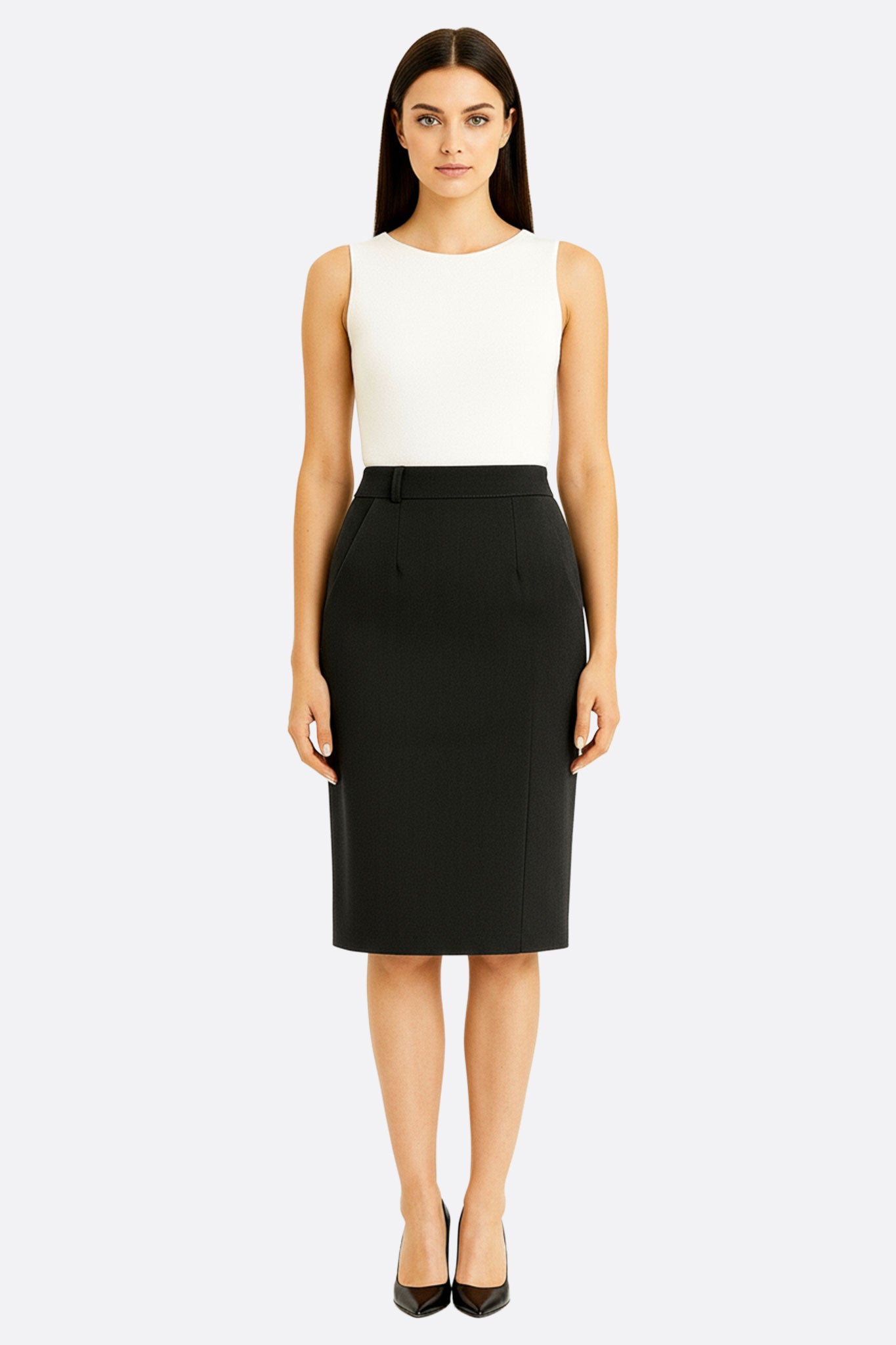 
Jupe crayon chic en gris anthracite, coupe droite avec fente, parfaite pour un look élégant au bureau ou en soirée.



