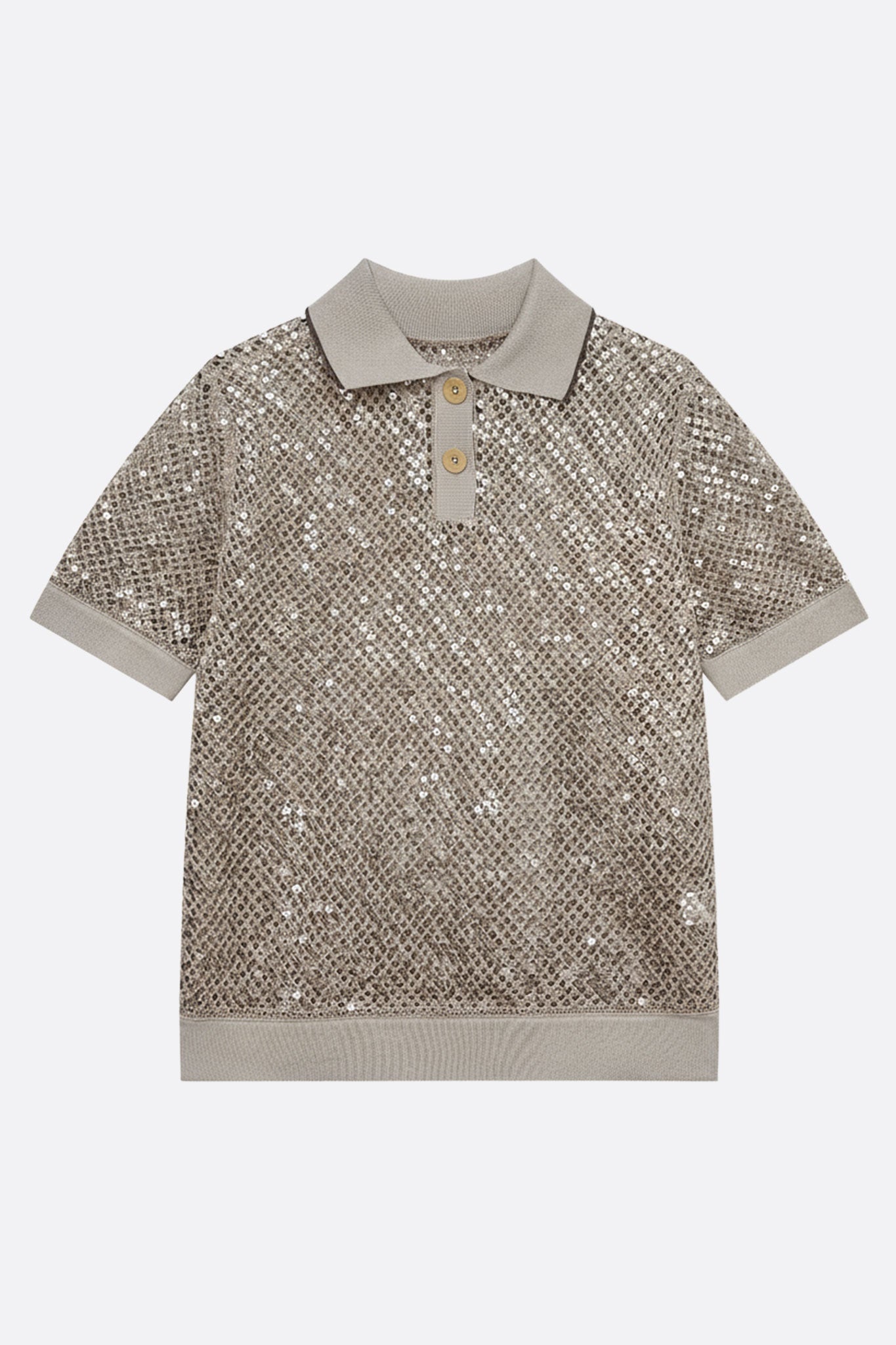 Zoom en el detalle de un polo de manga corta beige sablé en malla ajourée, adornado con elegantes sequins, ideal para un...