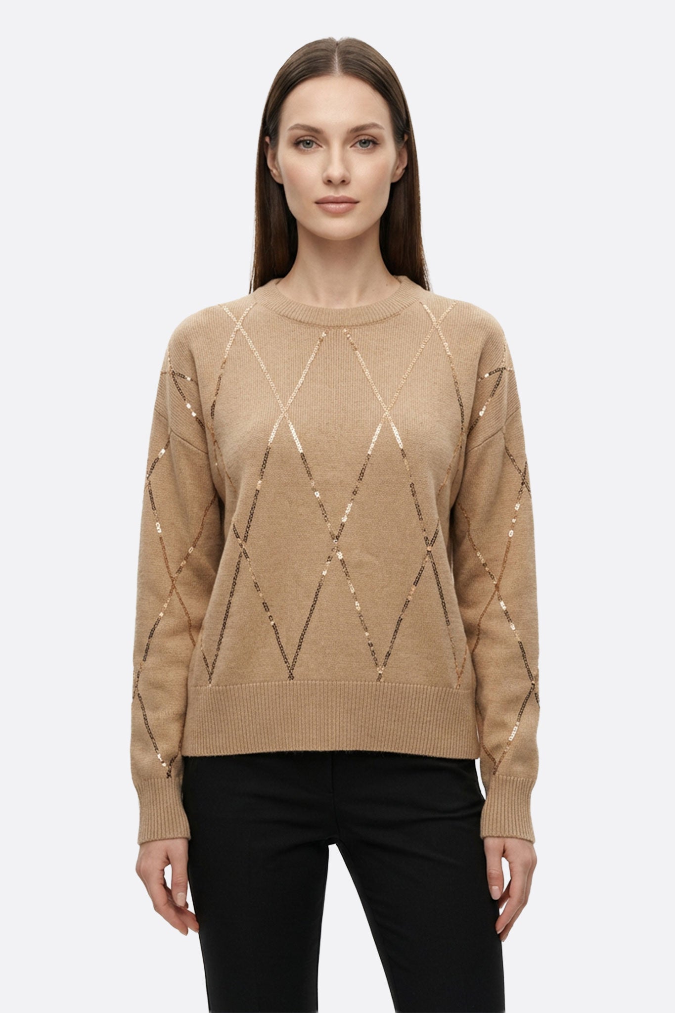 Pull en laine mélangée beige, accentué de sequins lumineux, idéal pour une allure élégante lors de vos sorties raffinées.