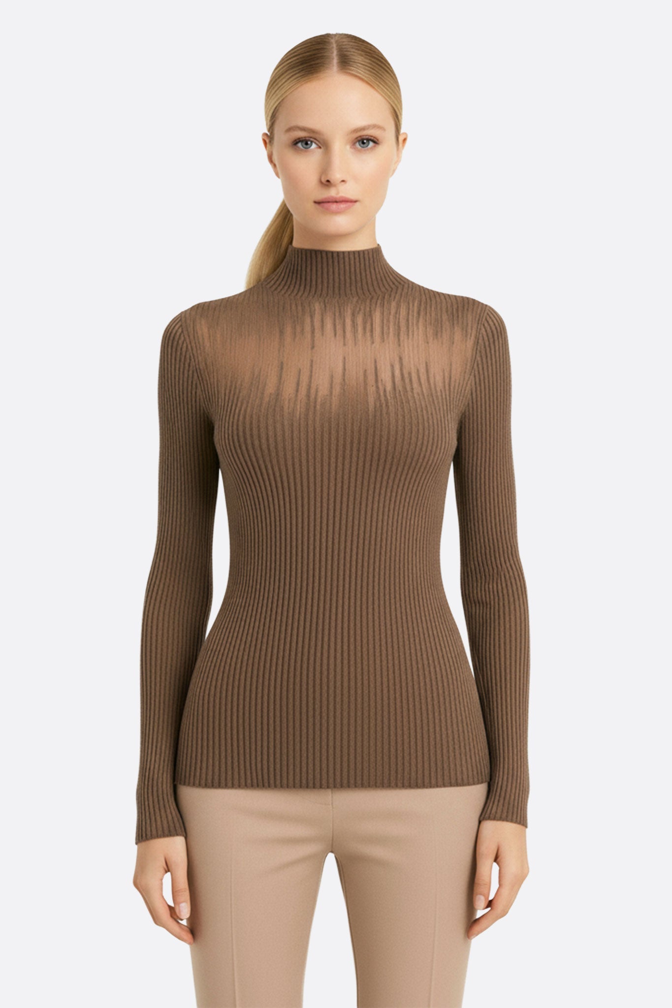 Pull en maille marron côtelée avec empiècement transparent nude, chic et élégant pour une tenue raffinée.