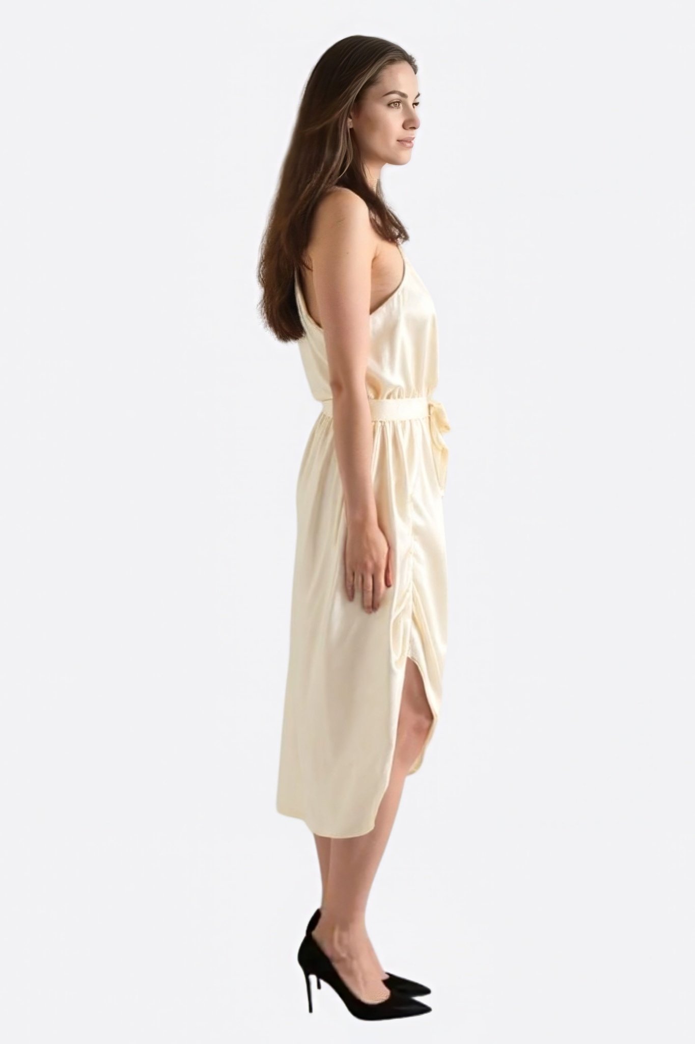 Robe asymétrique drapée en satin blanc écru - MISCIANO
