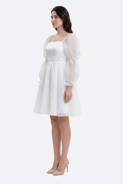 
Robe corta blanca Lauren con mangas abullonadas



