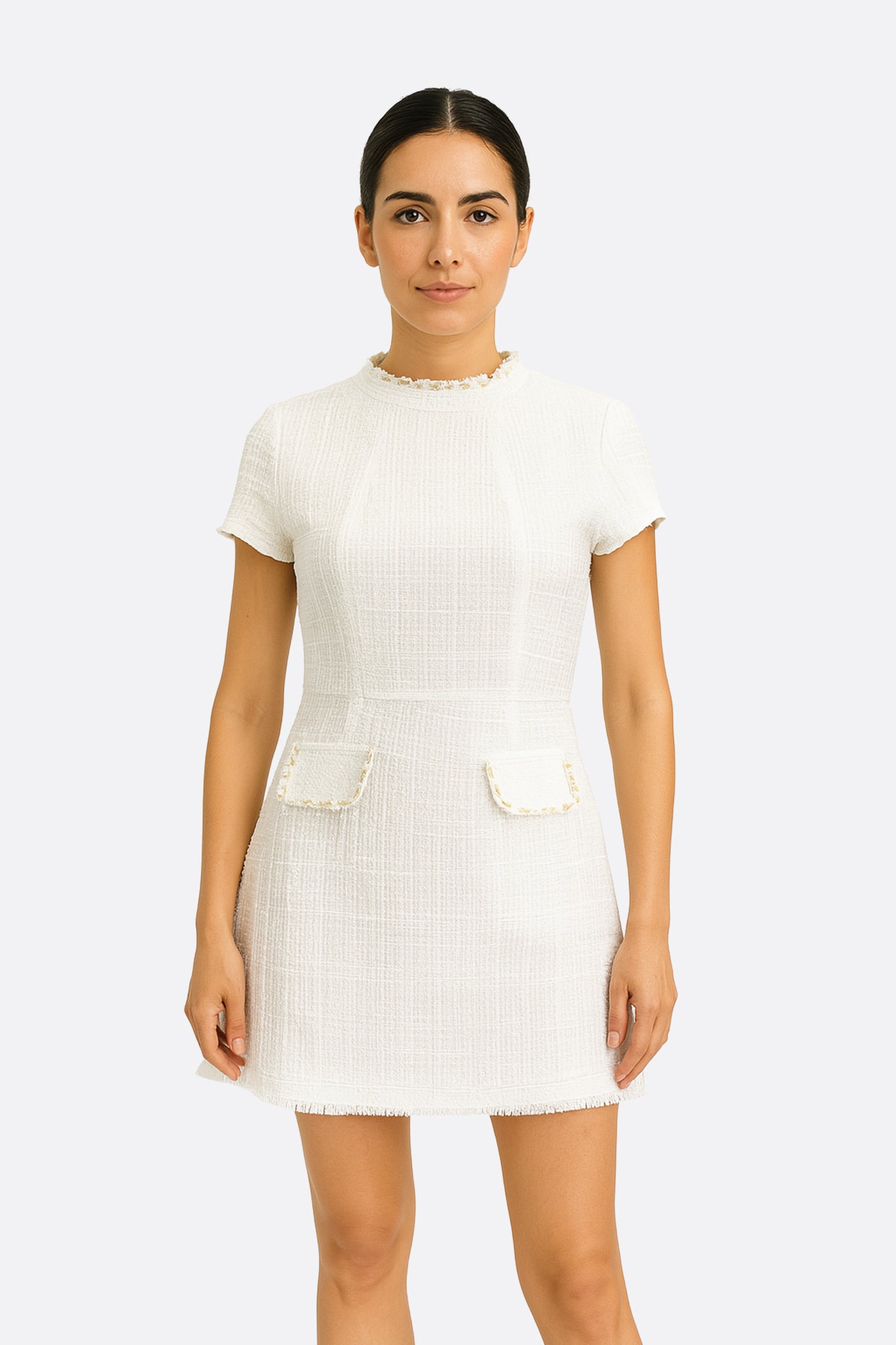 Robe courte en tweed ivoire à col perlé doré - MISCIANO
