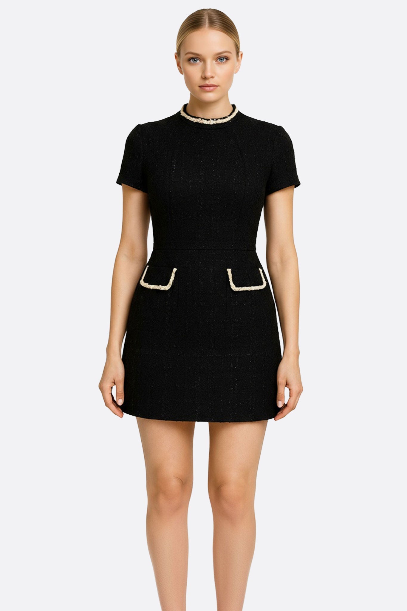 Robe courte en tweed noir — col perlé doré