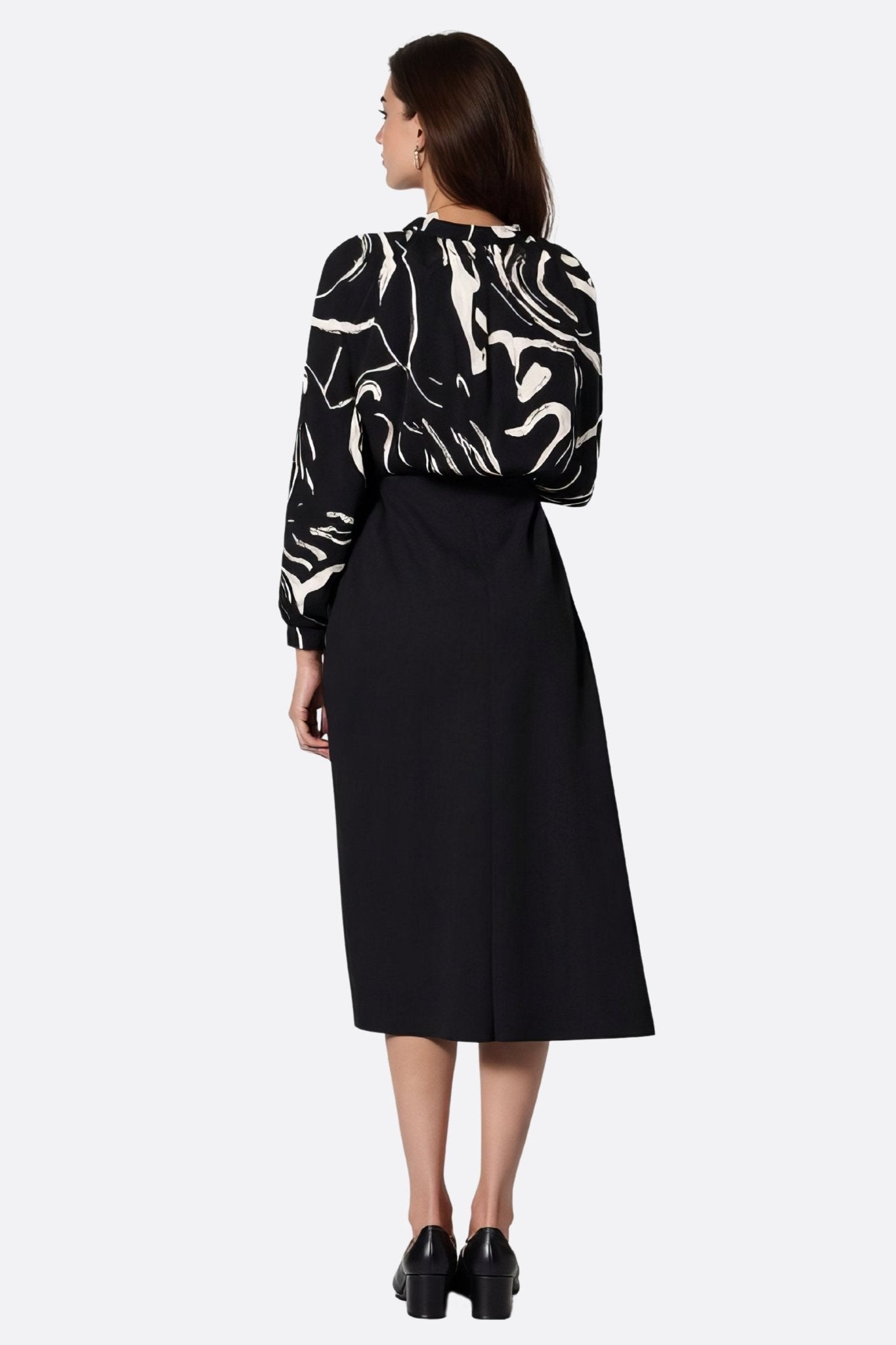 Robe mi - longue noire à haut imprimé artistique et ceinture nouée - MISCIANO