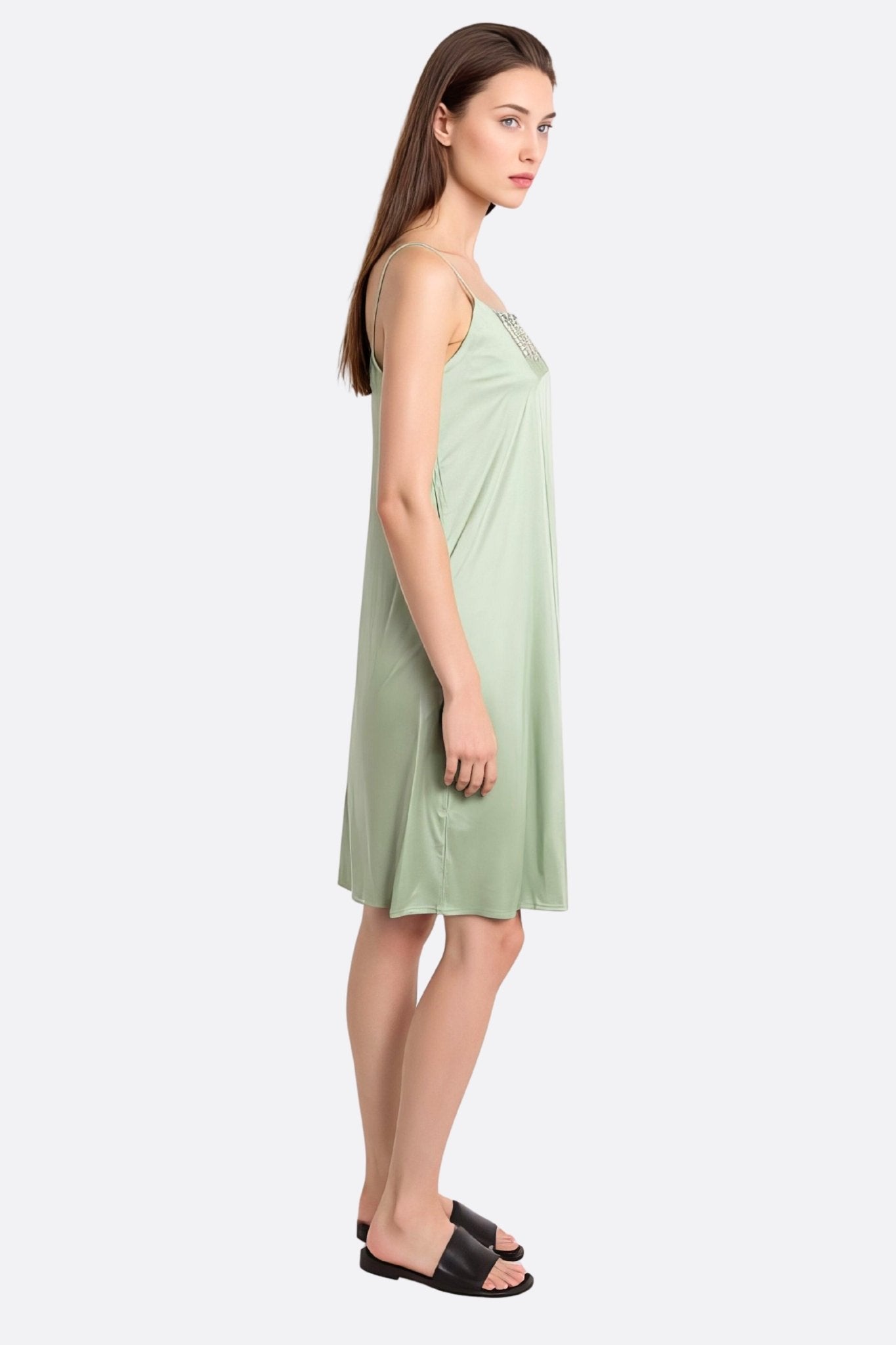 Robe satinée verte mint à chaînettes de strass argentés - MISCIANO