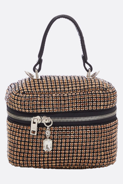 
Sac à main de soirée chic en cristaux dorés, bandoulière amovible, parfait pour illuminer vos tenues élégantes.



