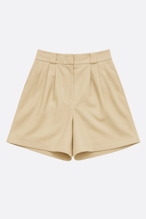 
Short taille haute beige en tencel et lin, parfait pour une allure élégante lors de sorties estivales ou au bureau.



