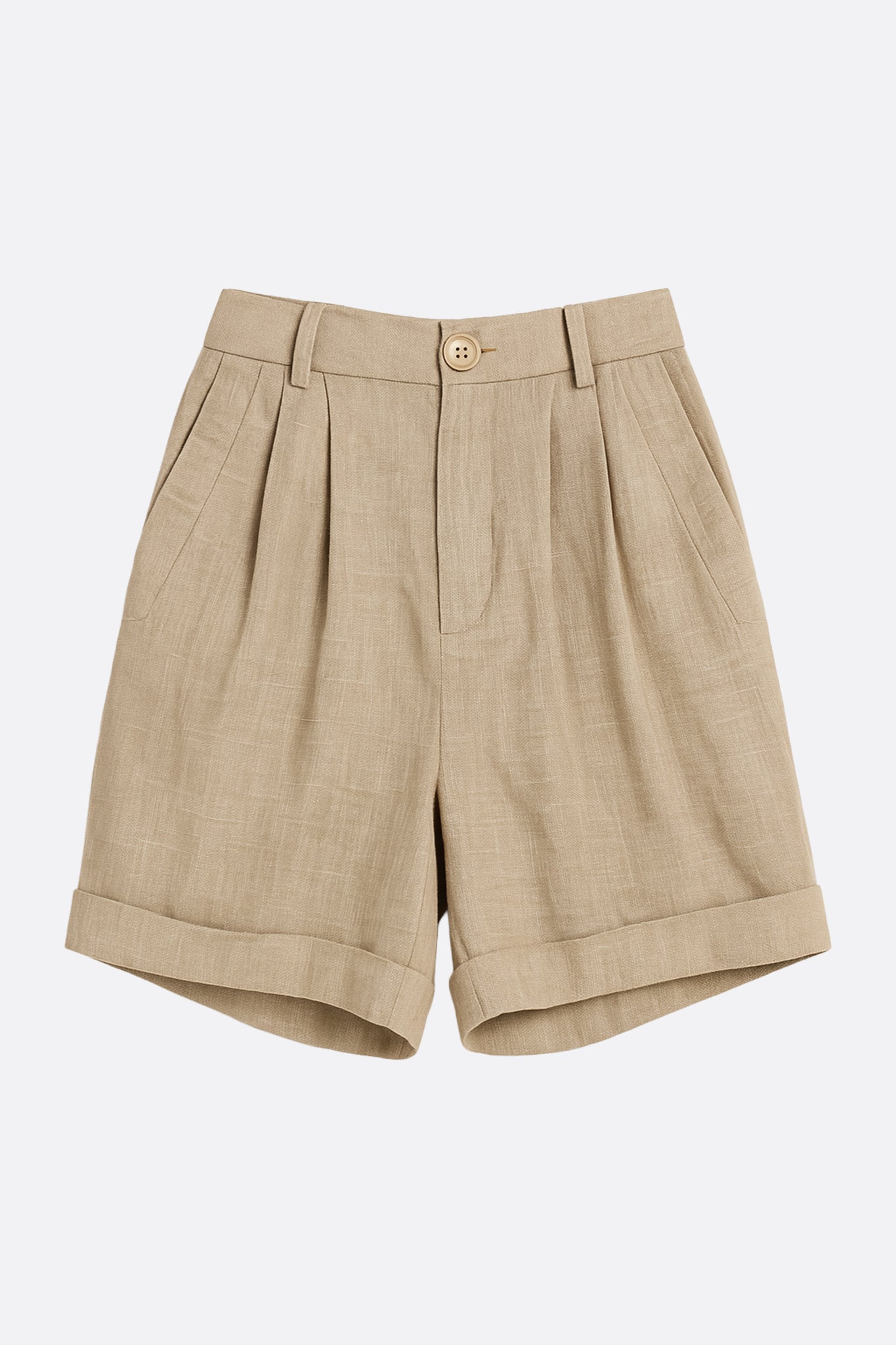 Short en lin beige à taille haute, parfait pour une tenue élégante et estivale, à porter pour des occasions variées.