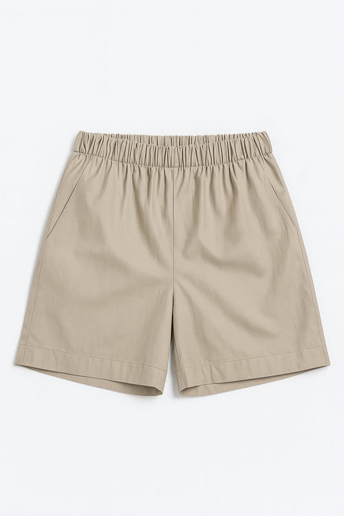 
Short beige à taille élastique, en tissu léger, parfait pour un look estival chic et décontracté lors des journées...



