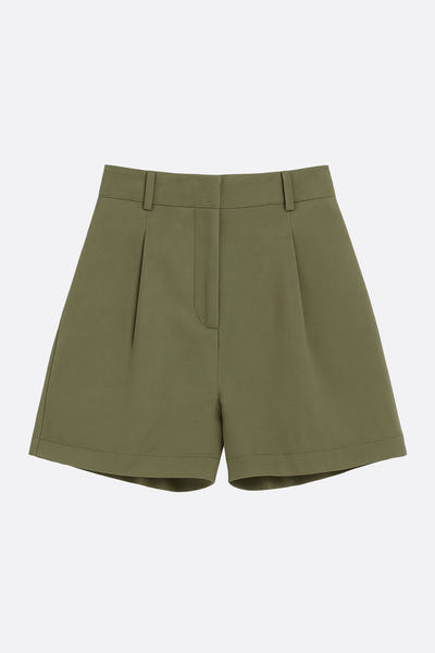 
Short taille haute en toile légère kaki, chic et structuré, idéal pour les journées ensoleillées ou décontractées.



