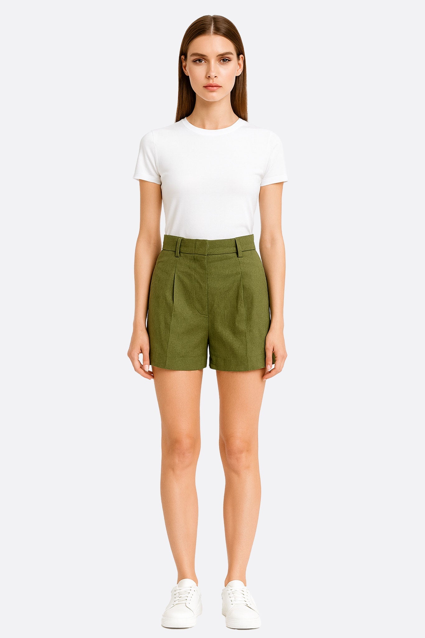 
Short léger en toile olive, style épuré 3/4, parfait pour un look sophistiqué au bureau ou lors d'une sortie.



